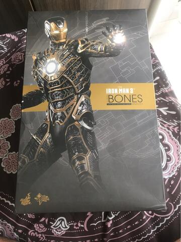 hot toys bones