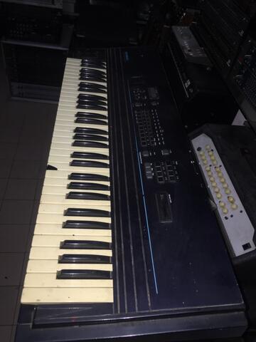 keyboard korg m1 dan ensoniq sq1