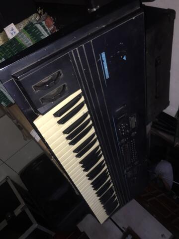 keyboard korg m1 dan ensoniq sq1