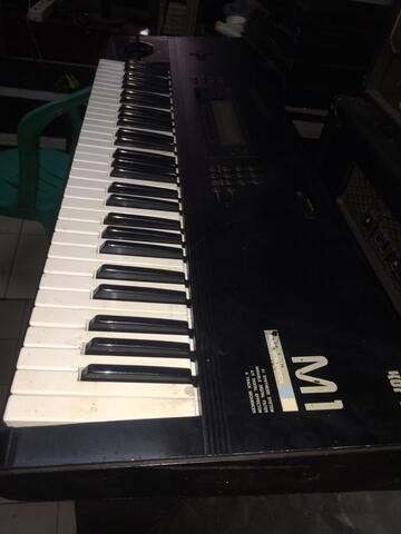 keyboard korg m1 dan ensoniq sq1