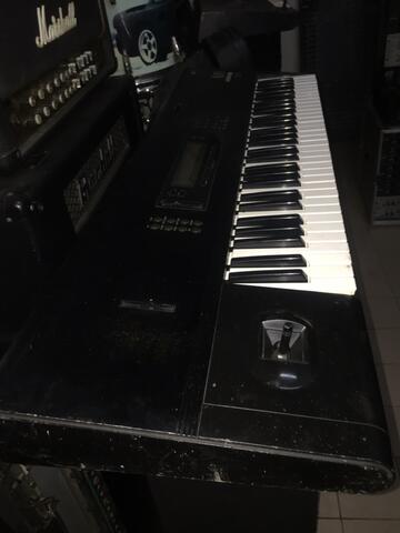 keyboard korg m1 dan ensoniq sq1
