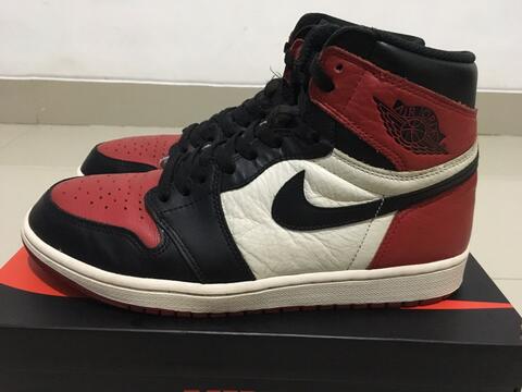 Terjual AIR JORDAN 1 OG BRED TOE SIZE 9 