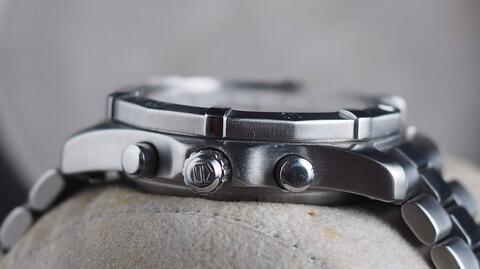 TAG HEUER PROFESSIONAL CHRONOGRAPH SS STEEL QUARTZ PANDA DIAL 39MM