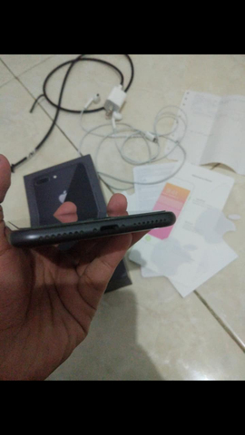 iphone 8+ 64gb