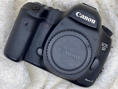 CANON EOS 5D mark III SC 27rb body only