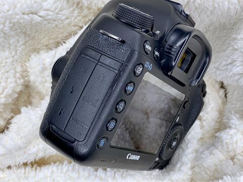 CANON EOS 5D mark III SC 27rb body only
