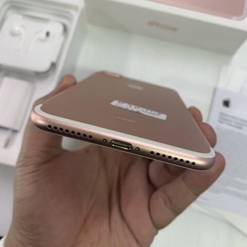 Terjual iPhone 7 Plus 128GB Rose Gold Mulus total masih 