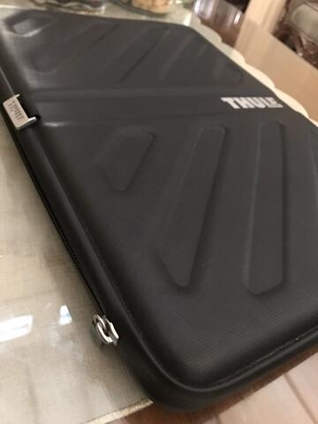 Hardcase Thule macbook pro 15" ori
