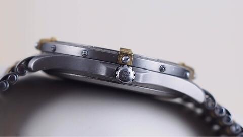BREITLING AEROSPACE TITANIUM QUARTZ GREY DIAL 40MM