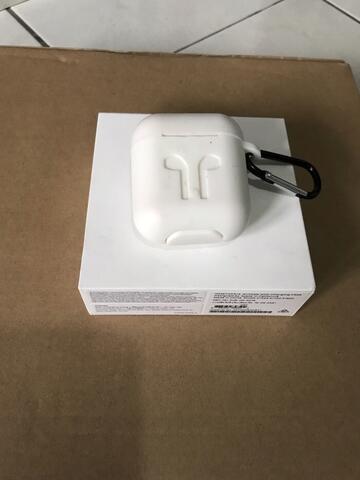 Airpods second (first gen)