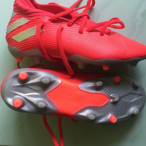 sepatu bola adidas nemeziz junior