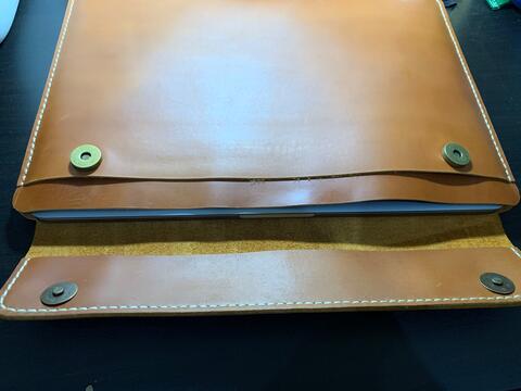 Leather Sleeve Genuine for MacBook 13 inch and iPad - Brown Tan