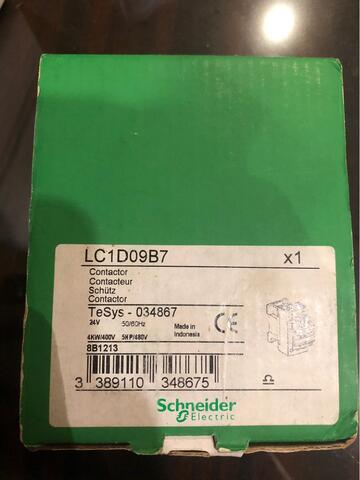 Brand New Schneider Electric Contactor LC1D09B7 TeSys 034867
