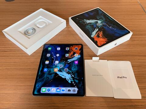 iPad Pro 3rd Gen (2018) 12.9 Inch 64GB Wifi Silver Fullset Mulus