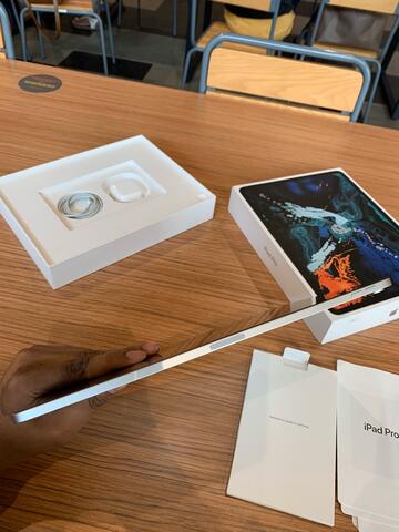 iPad Pro 3rd Gen (2018) 12.9 Inch 64GB Wifi Silver Fullset Mulus
