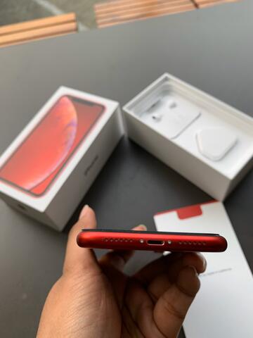 iPhone XR 128GB Red Fullset Mulus Masih Garansi