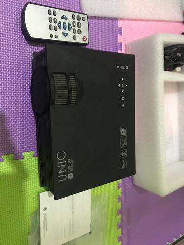 proyektor Unic UC 46