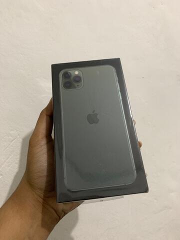 iPhone 11 Pro Max 256GB Midnight Green BNIB Garansi Internasional - Segel Green Peel