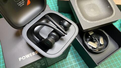 powerbeats pro black like new wireless earphone airpods
