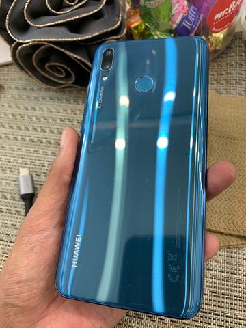 Huawei Y9 2019 4/64 kirin 710 GPU turbo quad camera