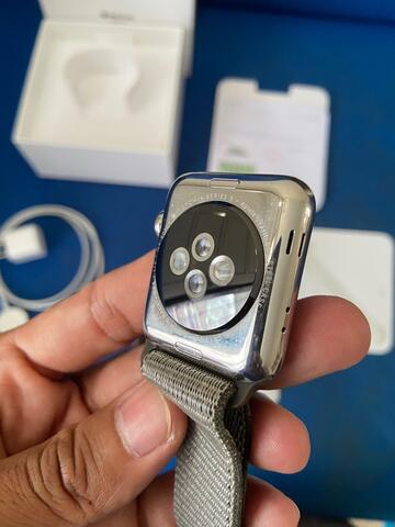Apple watch seri 3 GPS + seluler tombol merah mulus