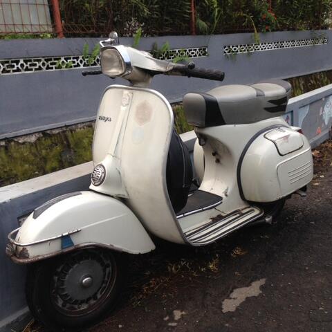 Terjual Vespa Sprint Off White Original Kaskus