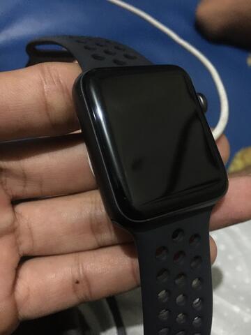 Terjual apple watch series 3 42 nike 
