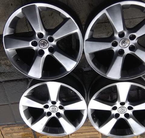 velg OEM Harier r18 pcd 5x114