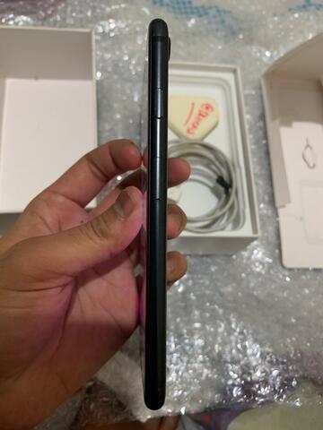 iphone 7 32gb hitam. minus fingerprint jual murah. (TANGERANG)