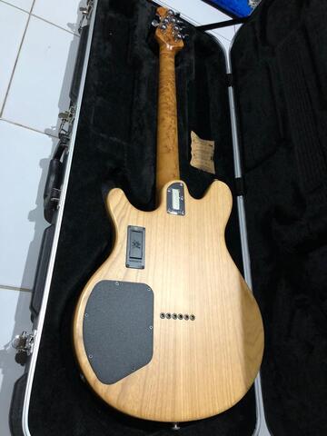 Ernie Ball Musicman Valentine Natural James Valentine Signature