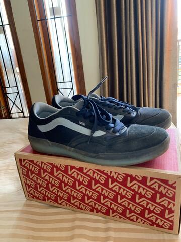 jual vans ave pro