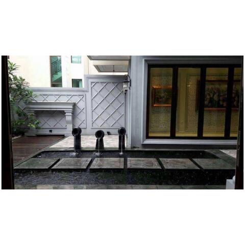 dijual rumah mewah di jatipadang