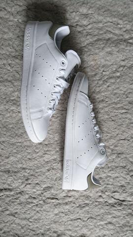 stan smith light grey