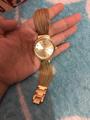 dijual jam tangan cewek guess dijamin original