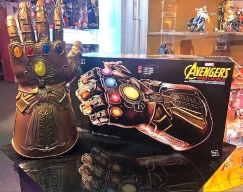 hasbro marvel legends gauntlet