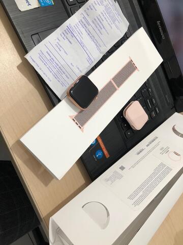 Iwatch Applewatch Apple Watch series 4 44mm Gold Sportloop IBOX Mulus Murah Mantap