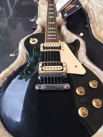 Gibson Les Paul Traditional Pro Exclusive 2011 not fender suhr shecter