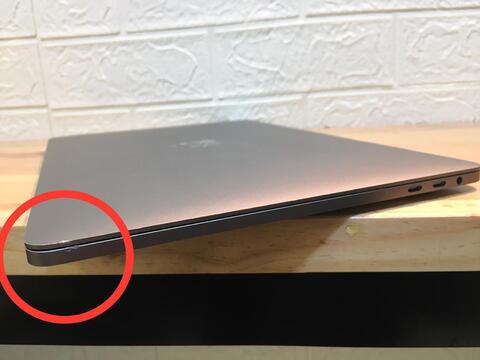 macbook Pro Touchbar 500Gb TERMURAH i5 ram8 FULLSET