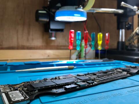 jasa service repair perbaikan iphone specialist bisa home service