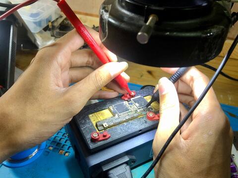 jasa service repair perbaikan iphone specialist bisa home service