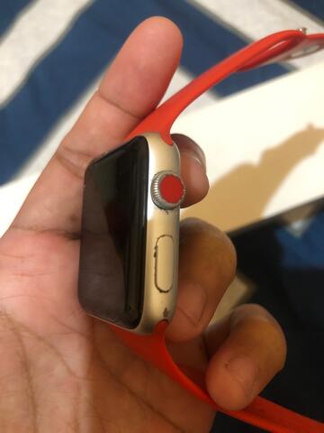 Apple Watch Series 3 42mm GPS + Cellular