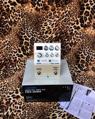 Boss DD200 DD 200 Digital Delay Pedal