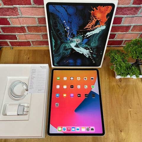 iPad Pro 2019 12.9 64GB cell wifi Silver Garansi resmi iBox agustus 2022
