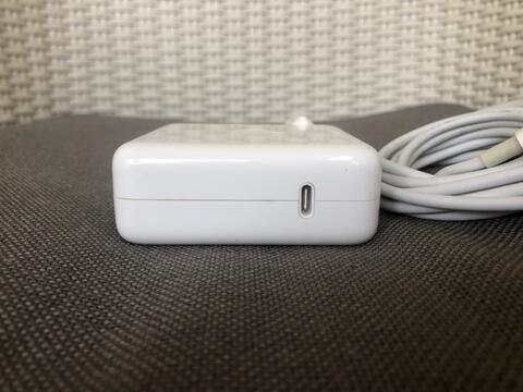 Magsafe 61 watt Original Bekas