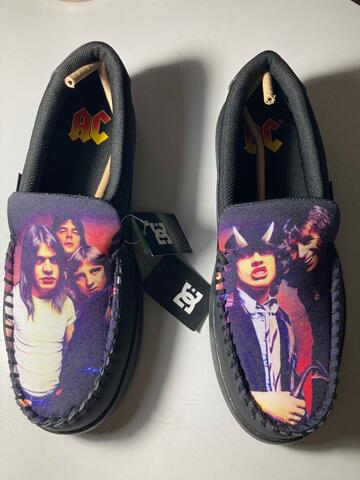 SALE NEW DC SHOE COLLABORATION WITH AC/DC ROCK BAND SIZE 43 28 CM