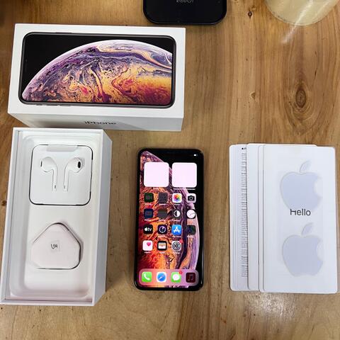 Terjual iPhone Xs Max 256GB Gold Dual Nano sim Super mulus BH 100% Full