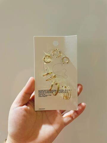 EARRINGS AND EAR CUFFS GOLD H&M/ ANTING JEPIT WANITA
