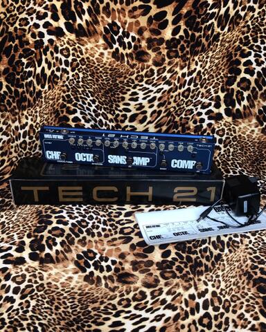 Tech 21 Sansamp Bass Fly Rig Bass Multi Effects Pedal