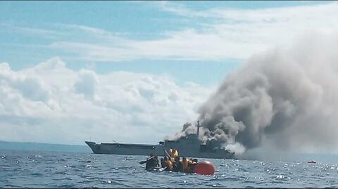 kri-teluk-hading-terbakar-di-perairan-selayar-seluruh-awak-kapal-selamat