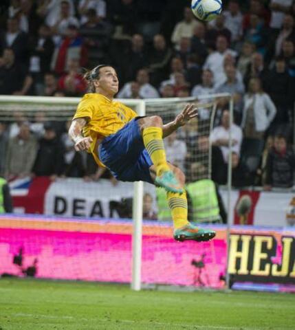 ibrahimovic-pensiun-dan-nyatakan-diri-milanisti-seumur-hidup-legenda-hebat-ac-milan